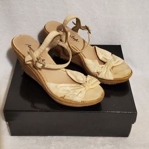 American Eagle Wedges